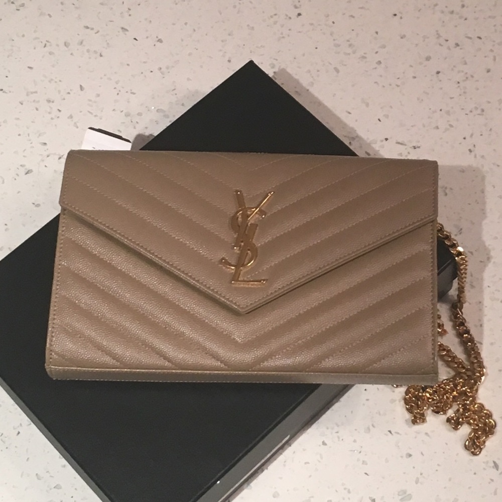 Saint Laurent Monogram WOC - Picture 2 of 8